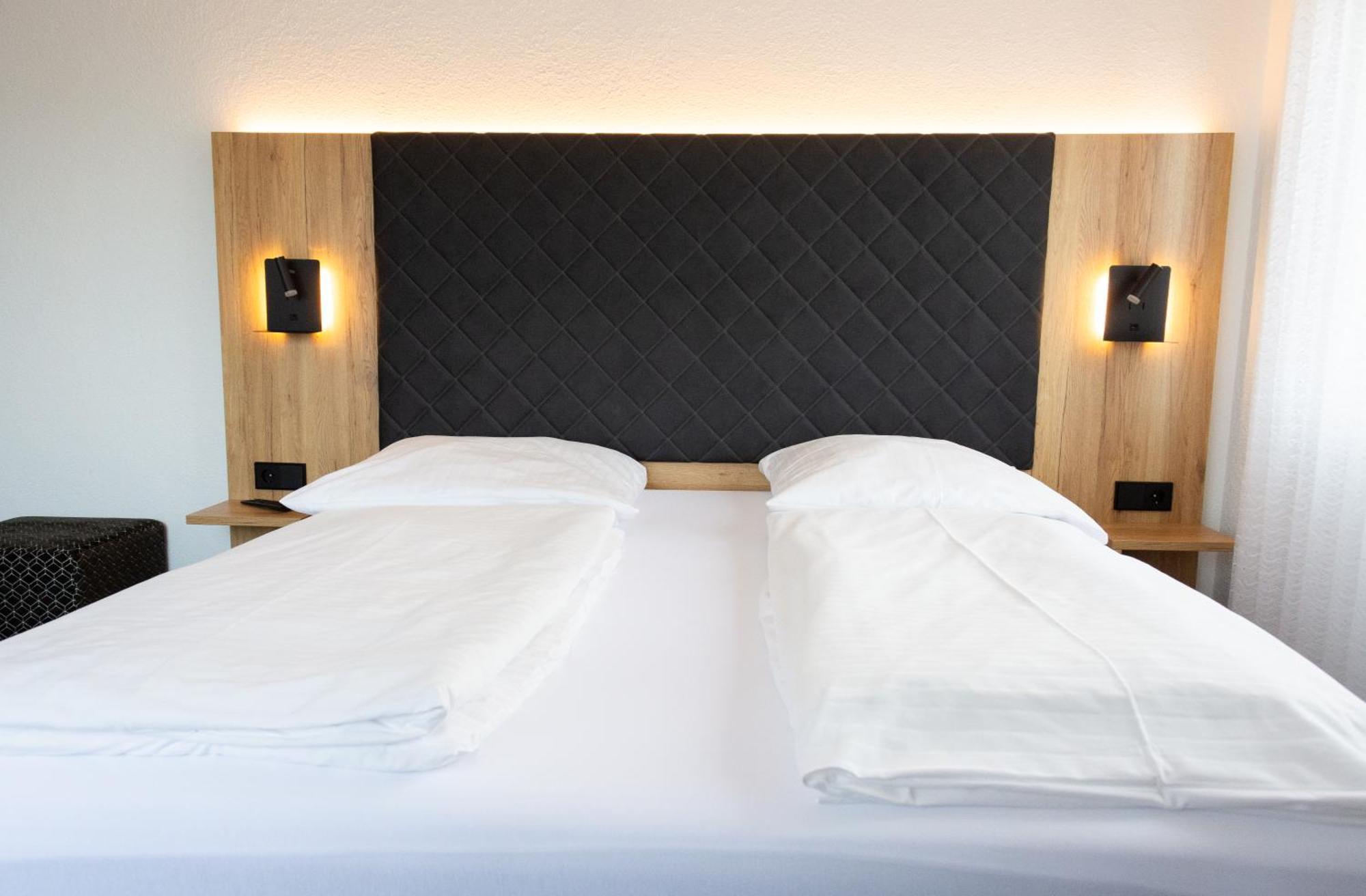 Hotel-Cocco-Bello In Der Villa Foret ルートヴィヒスブルク エクステリア 写真