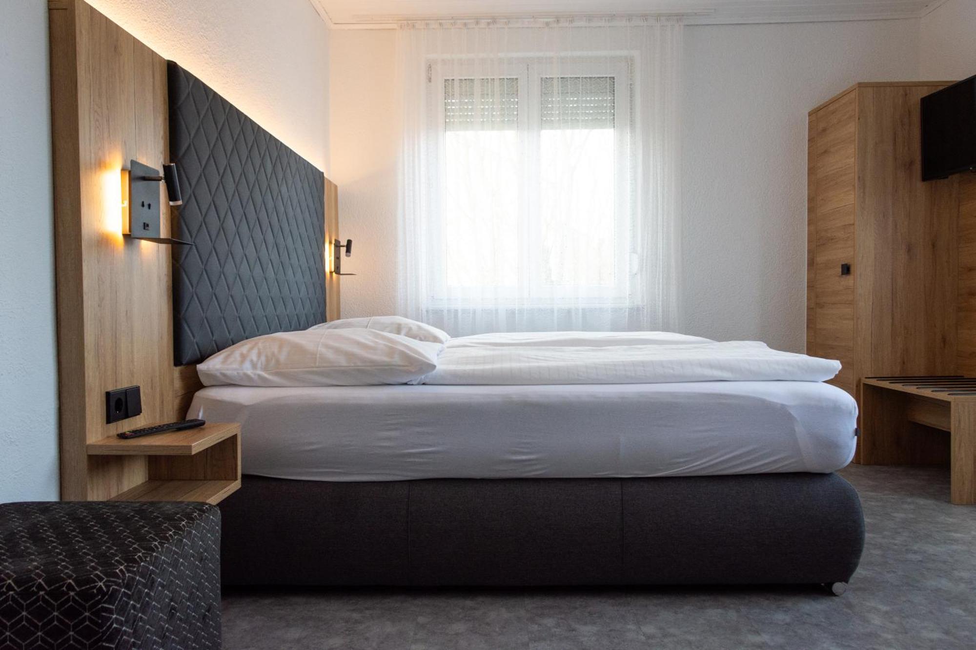 Hotel-Cocco-Bello In Der Villa Foret ルートヴィヒスブルク エクステリア 写真
