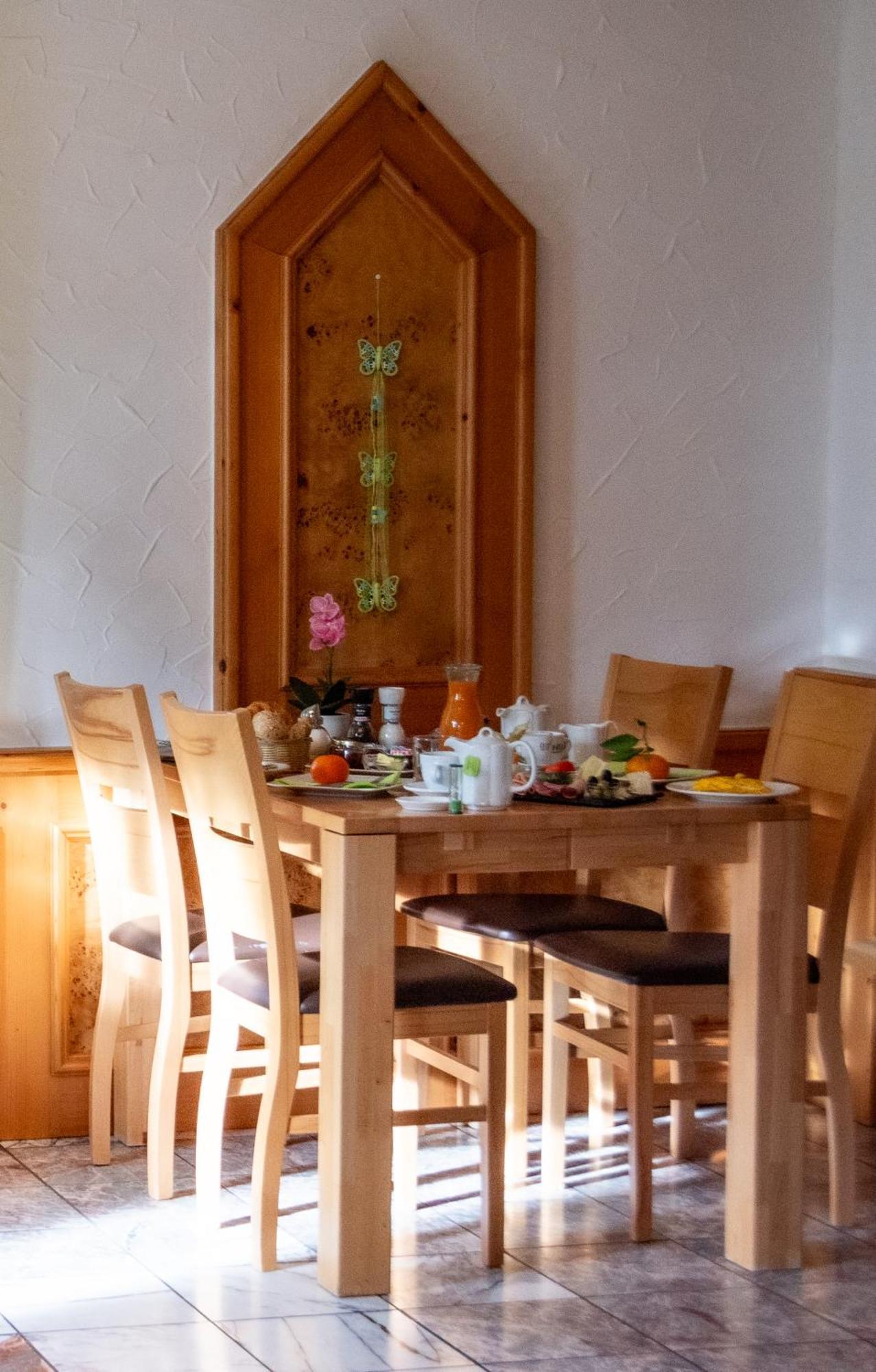 Hotel-Cocco-Bello In Der Villa Foret ルートヴィヒスブルク エクステリア 写真